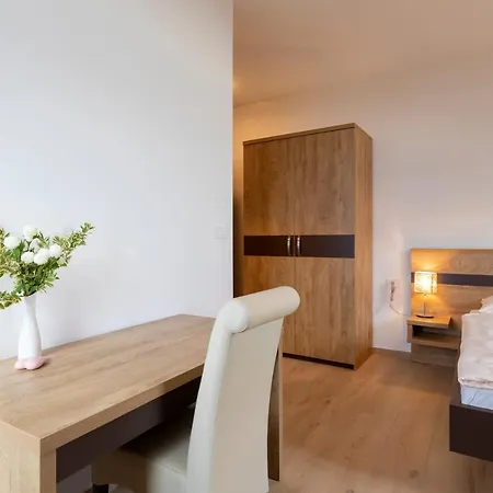 Peregrin Sveta Gora Konukevi Solkan