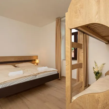 Peregrin Sveta Gora 3* Solkan