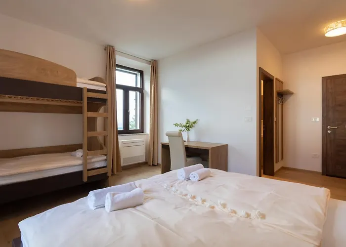 Peregrin Sveta Gora 3* Solkan